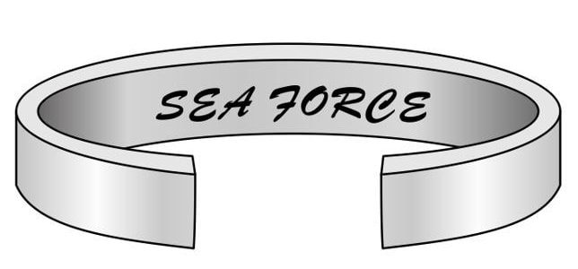 まっすぐのバングル